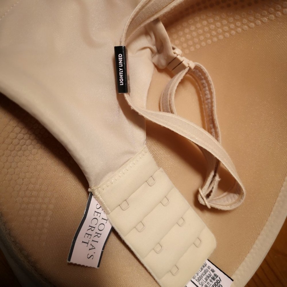 Victoria Secret -  Wireless Bra - Picture 3 of 5